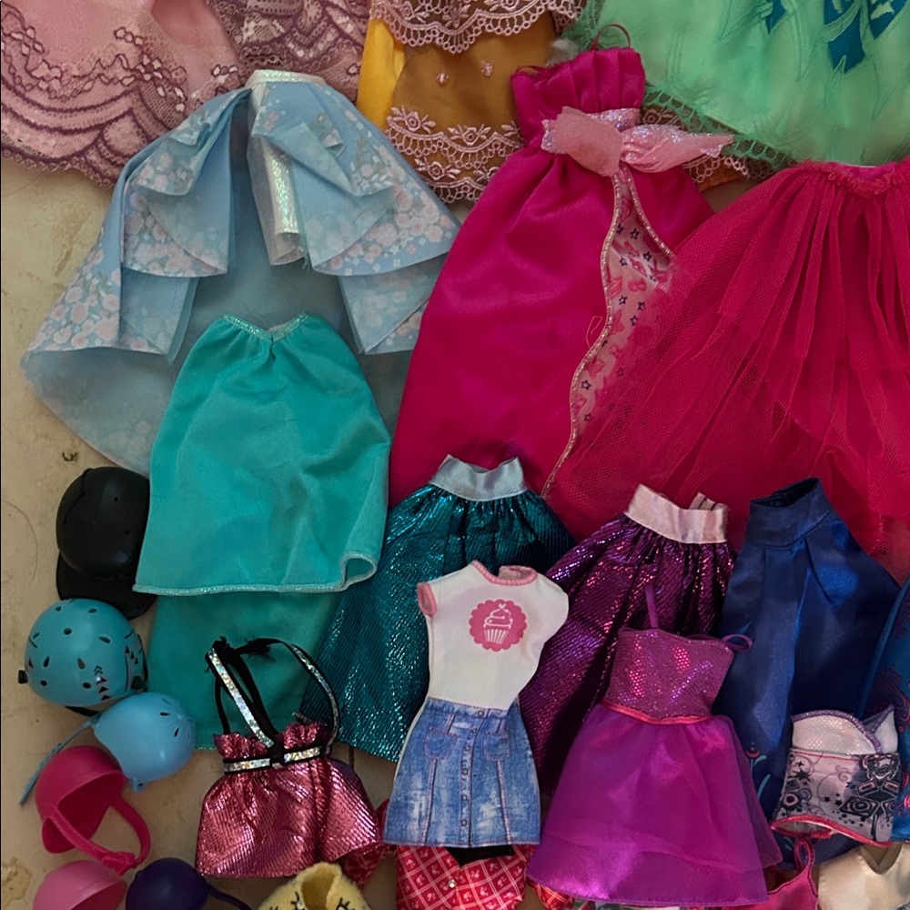 Barbie Doll Dress Set with Pink, Blue, and Purple - Picture 3 of 7